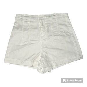 MADDEN GIRL WHITE DENIM PLEATED SHORTS, SIZE 29